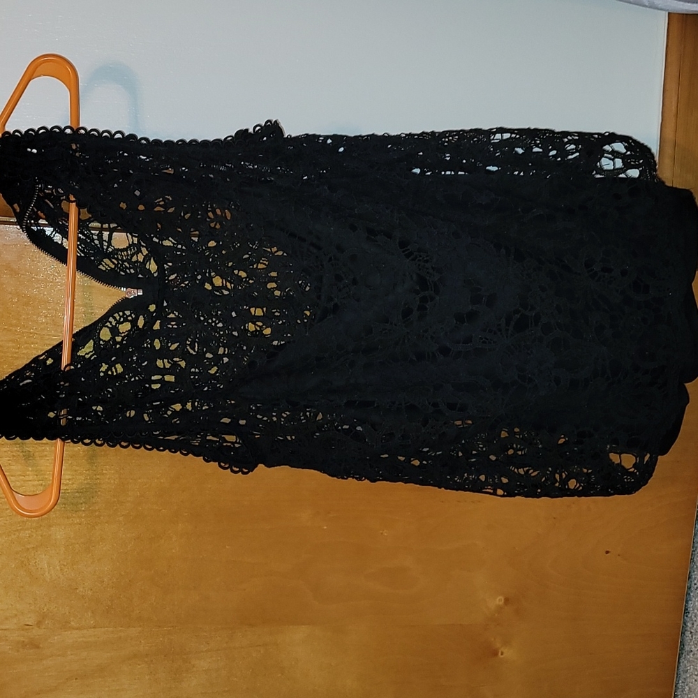 Maurices size 7 black shirt